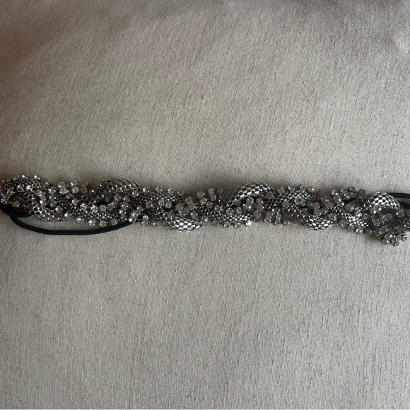 Silver jeweled headband - Picture 2 of 8